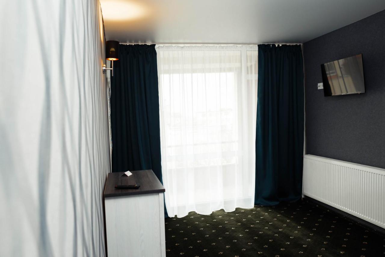 River Park Hotel Kovel' Ngoại thất bức ảnh